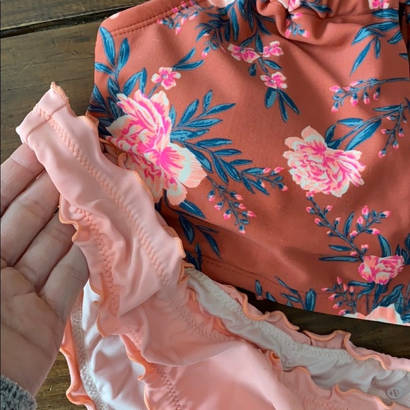 Bikini - Picture 2 of 6